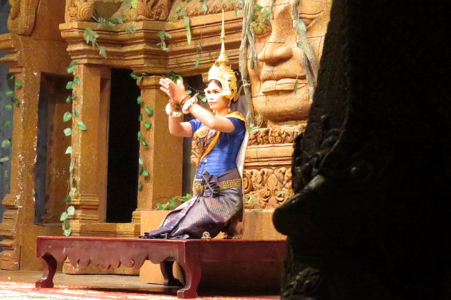 何かをお祈りしているの・・・？