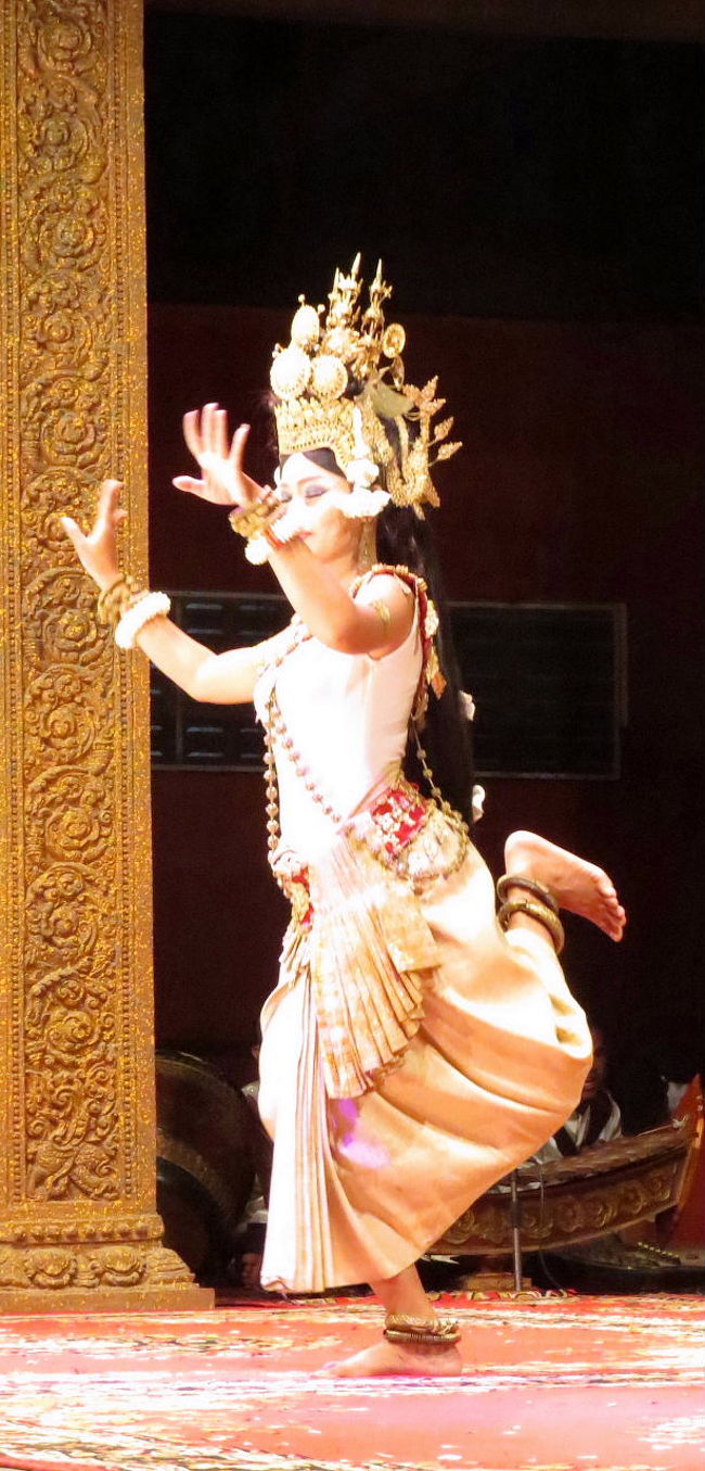 アラ・エッサッサー　(^_^;<br />（足をあげていると、つい、こうなっちゃう・・・）