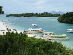 『川平湾』
2009年「ミシュラン・グリーンガイド・ジャポン」で
沖縄県初の最高格付け“３つ星”に選ばれた観光地☆☆☆
全国で８ヶ所の国指定名勝地に県内で唯一選ばれてるって！