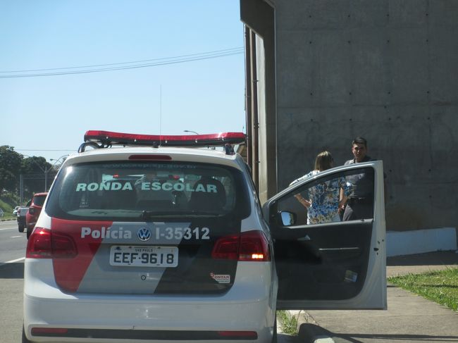 道が分からん時のショートカットは警察よね