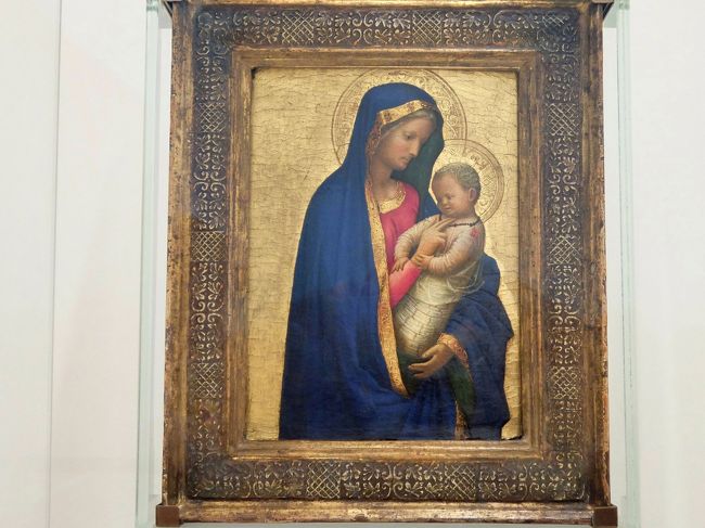 こちらは同じマザッチョの「聖母子」です。