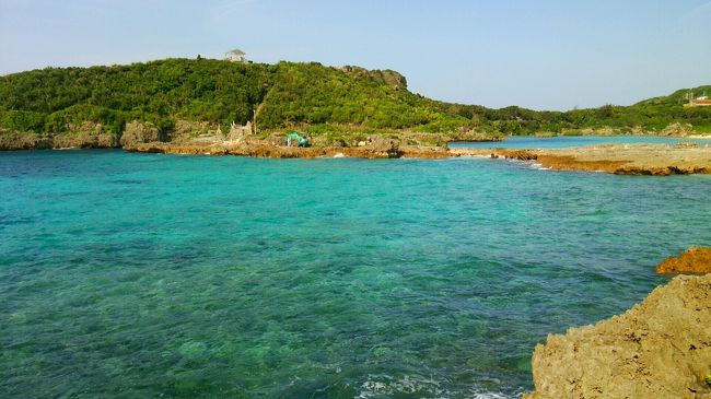 次は東平安名崎！<br /><br /><br />を目指していたんだけど、途中で<br />イムギャーマリンガーデンの看板を発見！<br /><br /><br />今回の旅行の下調べ中によく見ていた名前、<br />気になるので寄ってみることに・・・<br />遊歩道をぐるーっと一周(゜-゜)<br /> 