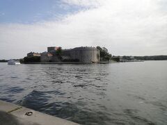 路線バス６７０系統でヴァックスホルム島に来ました。