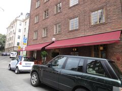 シナモンロールを食べにサトゥルヌスに来ました。