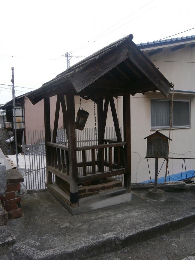 坂が多いので、2階の井戸というこういう井戸で水を汲んだらしい。