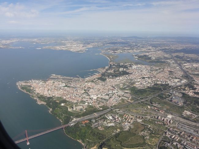 4月25日橋がクッキリ見える。<br />次回はあの橋を渡って・・、または船で、向こう側へも行ってみたい。