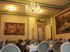 こちらは、ホテルの朝食会場。