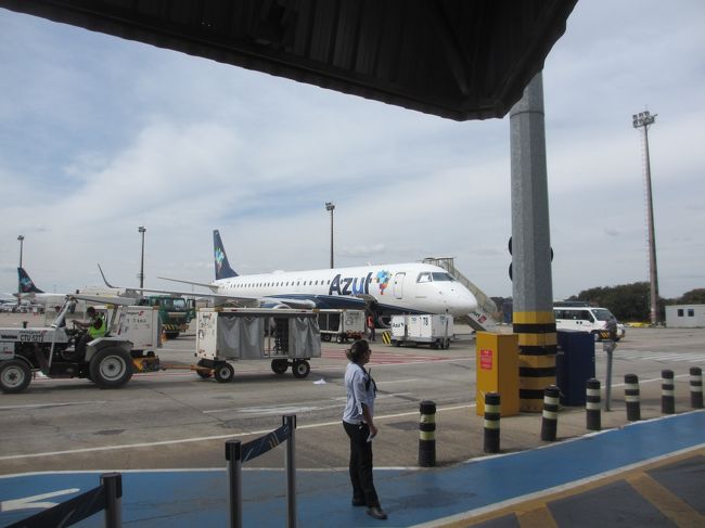 エンブラエール１９５にて