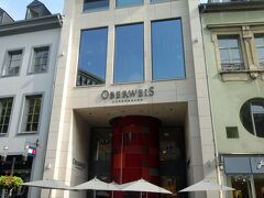 遅い朝食にしましょう。
オーベルヴァイスの２階でいただきます。