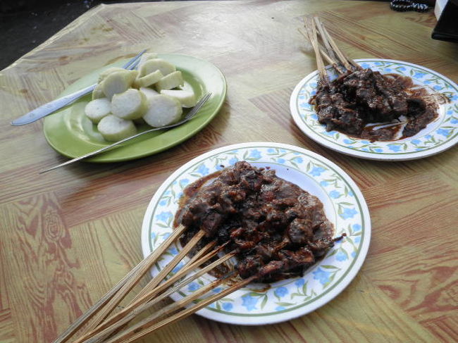 サテ10本　100円　ロントン　50円