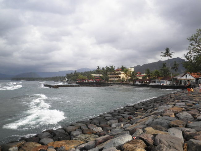 集合屋台から見たパームスリゾート<br /><br />だからチャンディダサにはビーチはないんですってばぁ