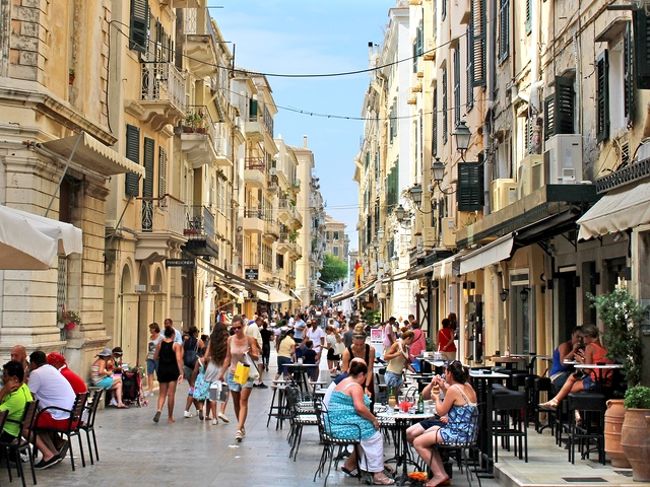 観光客で大賑わい（^^）