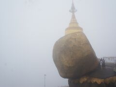 霧のゴールデンロック・・・残念だなあ・・・