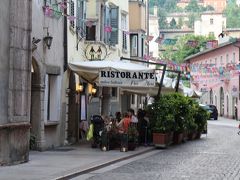 イタリアンレストラン「Antica Trattoria Due Mori」
（Via S. Marco, 11 Trento）

この日、通過したスイス、リヒテンシュタインでは物価が高くて、ランチはパスしてたので二人ともそこそこ空腹。。。