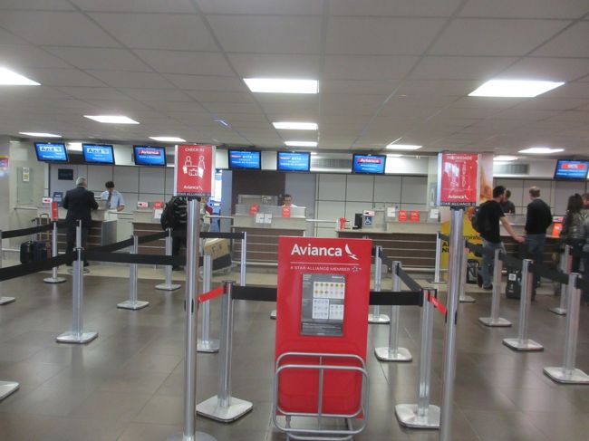 AVIANCA チェックイン
