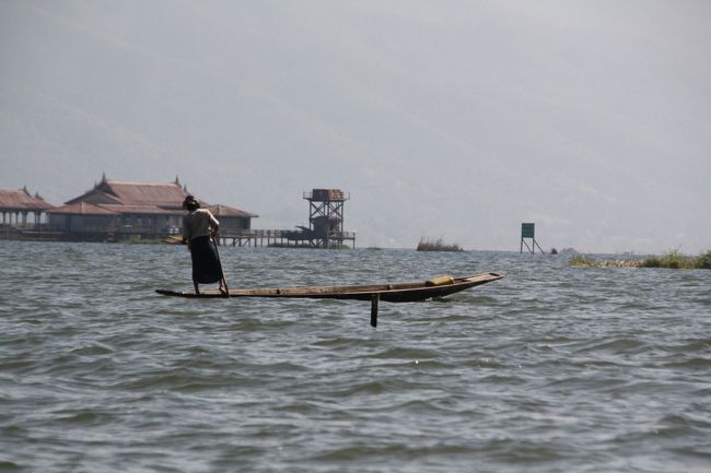 ミャンマー、インレー湖。漁民生活。