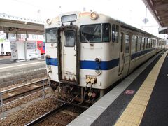 南宮崎駅で ２両編成のディーゼル車に乗り換えて