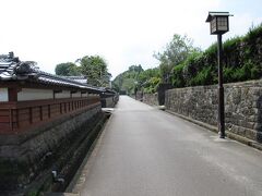 駅からタクシーに乗り５分ほどで
江戸時代の古い町並みが広がる 飫肥（おび）城下町へ
