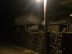 最終日、夜中から台風の端っこの雲が影響しはじめたのか、時々スコールのような雨