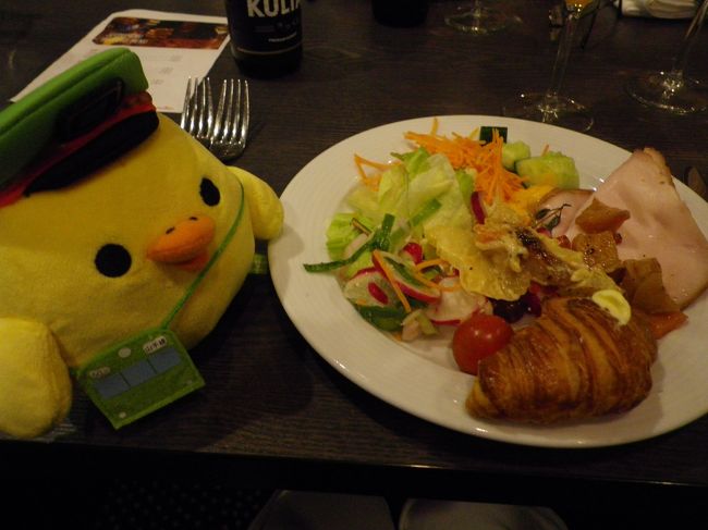 今日の晩御飯はホテルのレストランで食べます。<br />晩御飯もビュッフェ。<br />おつかれさまでした。
