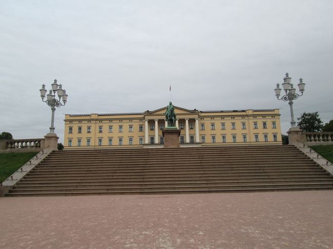 王宮も見たし朝食食べてオスロ散策へ