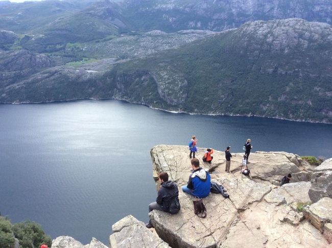 ここからのフィヨルドの眺めは素晴らしいの一言。
