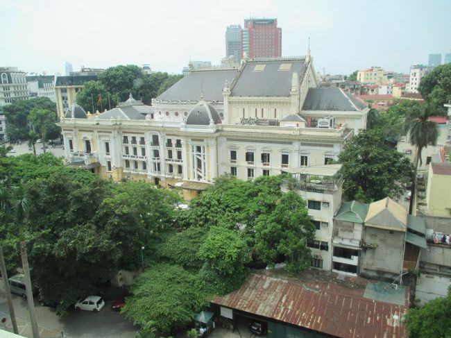 部屋からの眺めは、「オペラ座」が見えました〜。