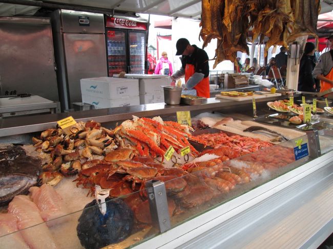 フィッシュマーケット。<br />賑わってます。