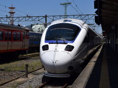 九州のJRは本当に素敵な列車を運行させてますね。

