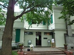 ↑　エリスマン邸を見学