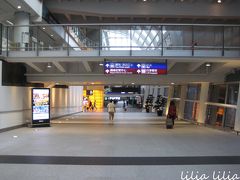 AM5：00到着。
香港国際空港はチェクラップコック国際空港ともいうらしいですね。タイ語みた〜い。
バス乗り場へ移動。

オクトパスカードを買うのを忘れてて一旦、戻ったりしました。