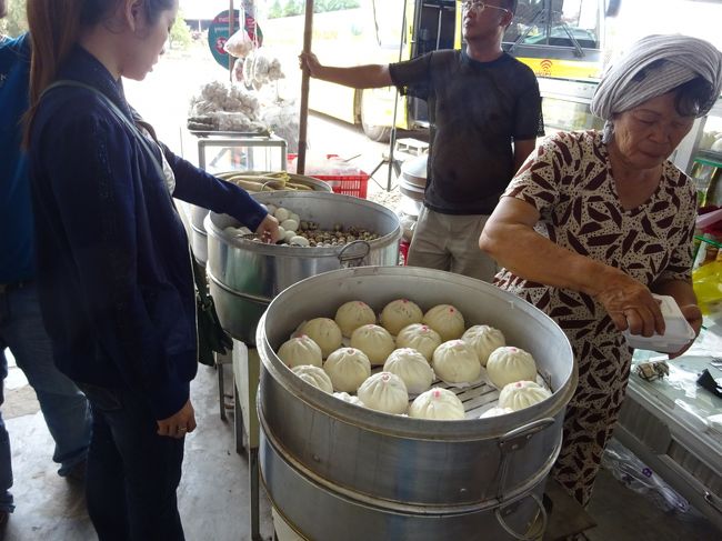 美味しそうな肉まんや