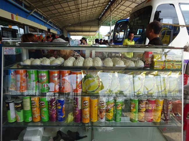 饅頭もあり<br />カンボジア観光に向かうベトナム人のオアシス？