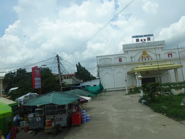 あまり流行っている様には見えませんが・・・