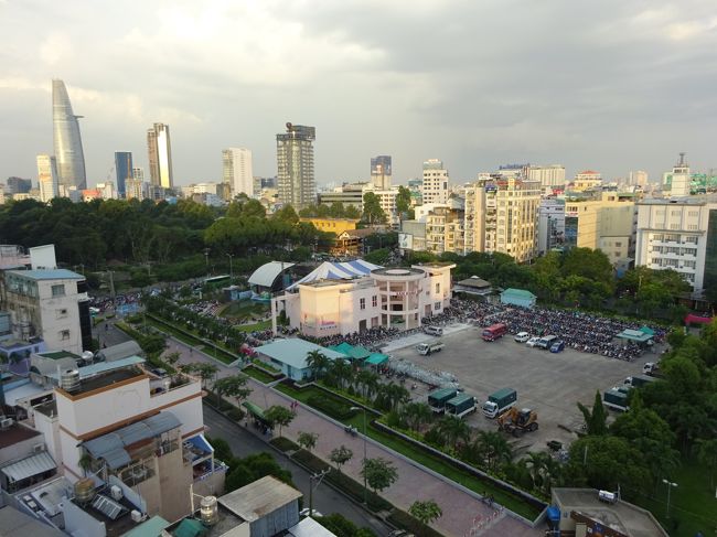 走る事3時間夕刻迫るホーチミン到着です