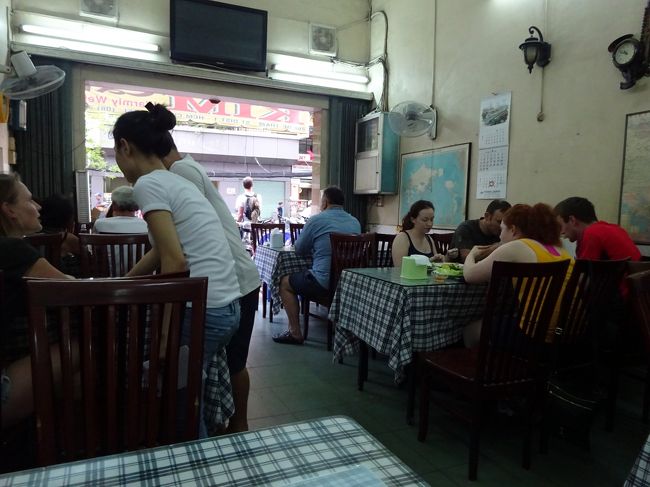 早速オジンはバックパッカー街へ夕食に