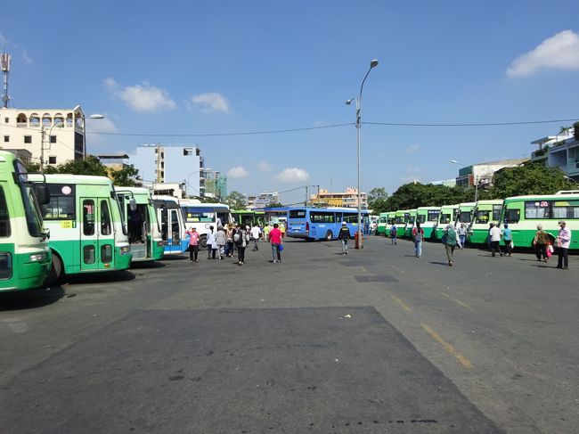 そしてチョロンのバスターミナル到着<br />今日もいい天気