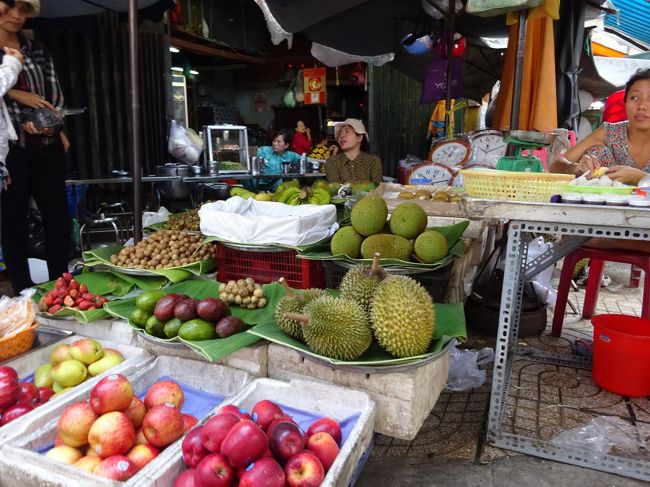 そして市場を抜けて