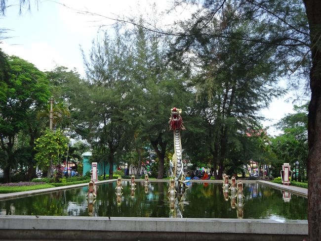 暑さにバテテ来たオジン<br />公園にて一息<br />