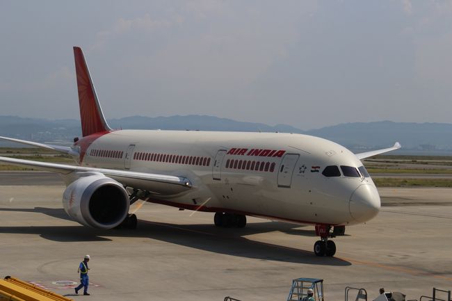 エア インディア ビジネスクラス搭乗記 関空 香港 デリー Air India Ai 15 8 デリー アグラ デリー インド の旅行記 ブログ By Megさん フォートラベル