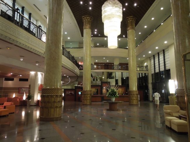 今日は長い１日だったなぁ〜。朝の４時から動いていたからさすがに眠い。明日に備えてしっかり休みます。では、明日は街歩き開始です。