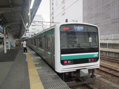 水戸駅にて。常磐線いわきゆき普通。