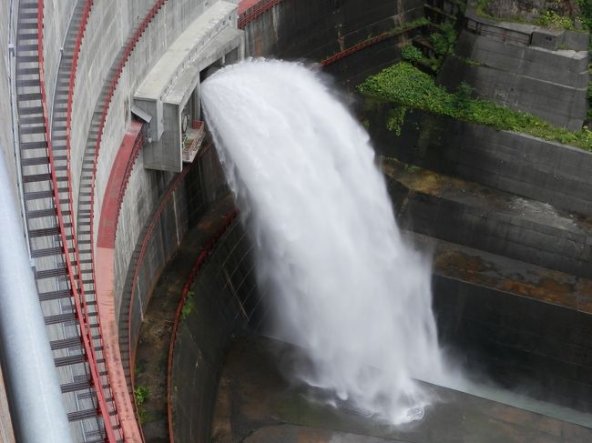 ダムの放水を見て・・・