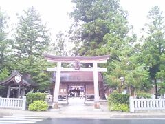 一旦松江駅に戻り、レイクタウンとは違うバスから“八重垣神社”に行ってきました。

この日は全然人がいなかった。