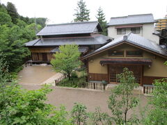 三ツ森せんべい店炭酸泉店が時間が遅くて閉店してました。残念。