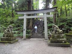 十和田神社へ参拝しました。

パワースポットとしても有名。本当にパワーがありそうな門構え