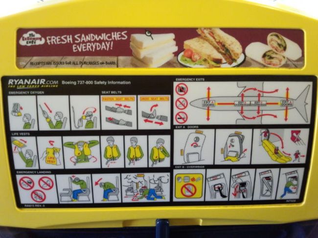 LCCならではの紙削減アイデアですね。