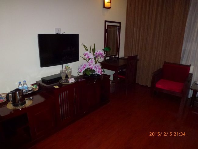 テレビの前の空いたグラスはウェルカムドリンク！