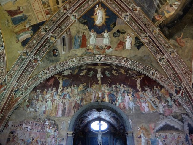 やはり「スペイン人の礼拝堂」<br />アンドレア・ダ・フィレンツェ「キリストの磔刑」<br />１３６６年頃の作品です。