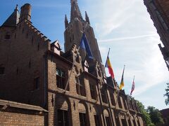 クルーズを終えて、再び散策します。